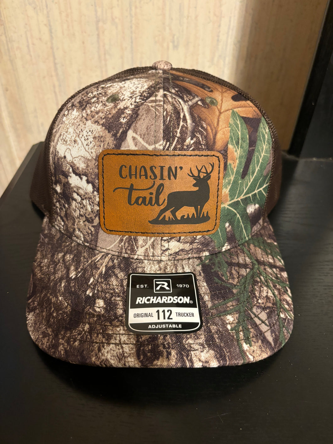 Chasin’ tail (deer) Baseball hats