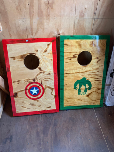 Caption America/ Hulk cornhole boards